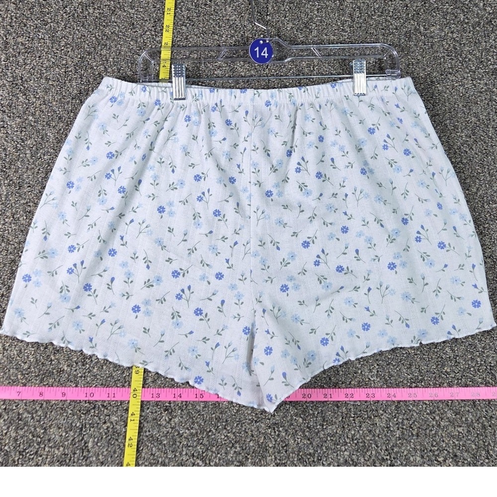 Colsie Pajama Shorts Women 14 White Blue Floral Pointelle Lettuce Edge PJs